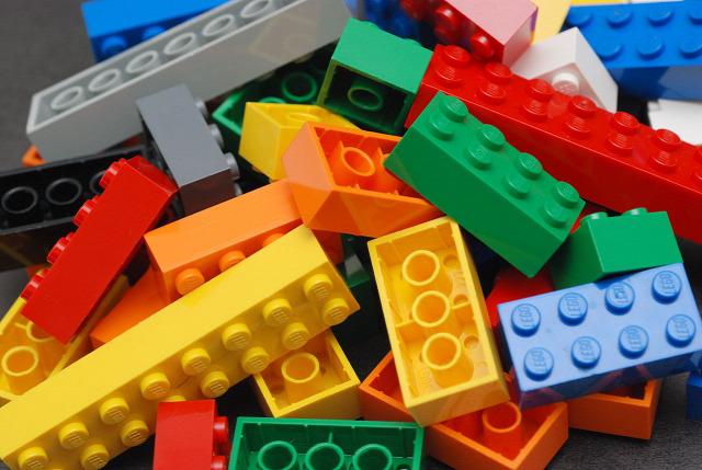 1280px-lego-color-bricks342d